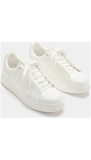 Thick-soled sneakers